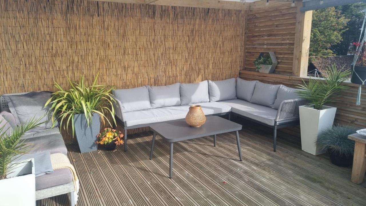 Bijou Annexe, Sea View, Private Entrance & Parking - Folkestone Hotell Exteriör bild
