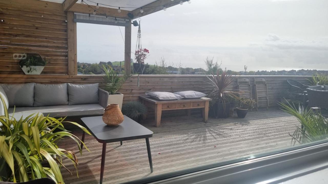Bijou Annexe, Sea View, Private Entrance & Parking - Folkestone Hotell Exteriör bild